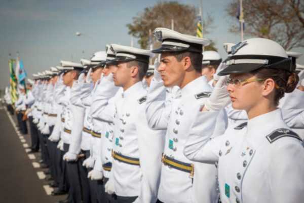 As 4 melhores carreiras militares no Brasil